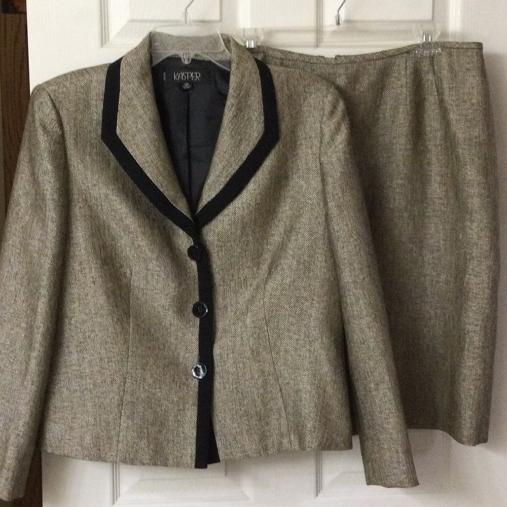 Kasper petite 2 piece skirt suit 14P brown black